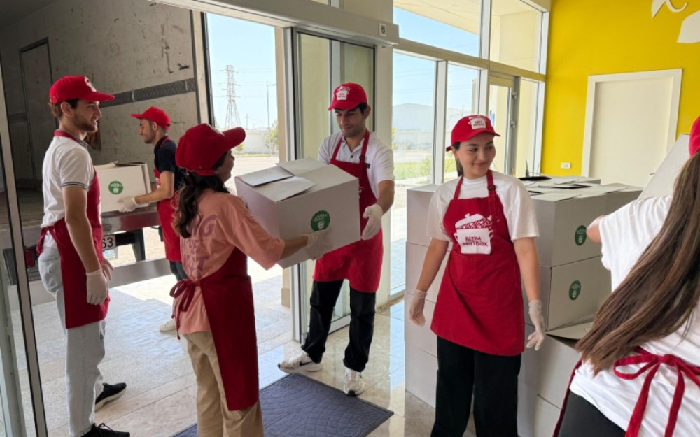 Leyla Əliyevanın təşəbbüsü ilə Yevlaxda ailələrə qurban payları çatdırıldı -FOTOLAR